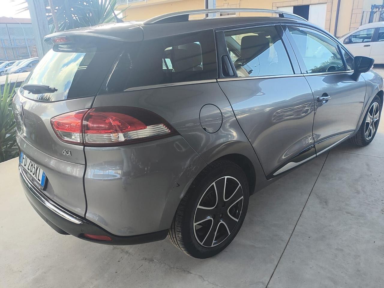 Renault Clio Sporter dCi 8V 90CV full