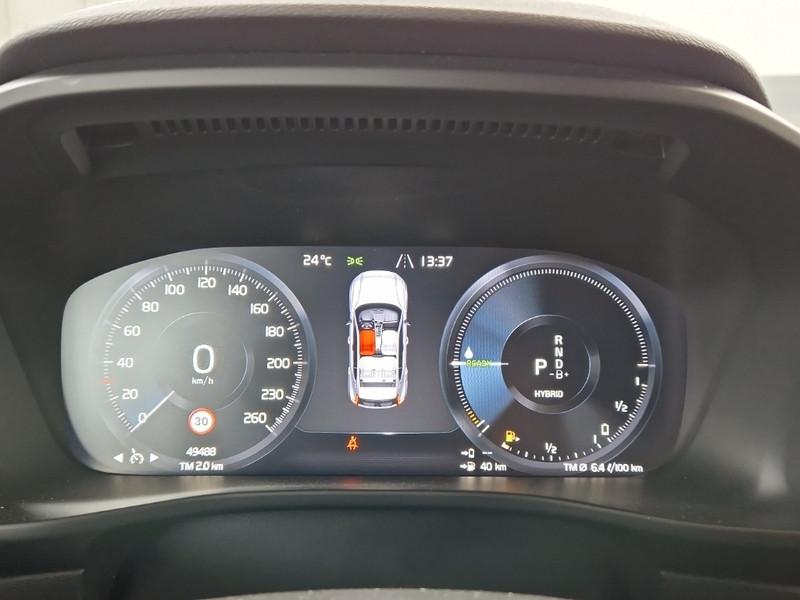 VOLVO XC40 T4 RECHARGE PLUG-IN AUTO CORE SUV