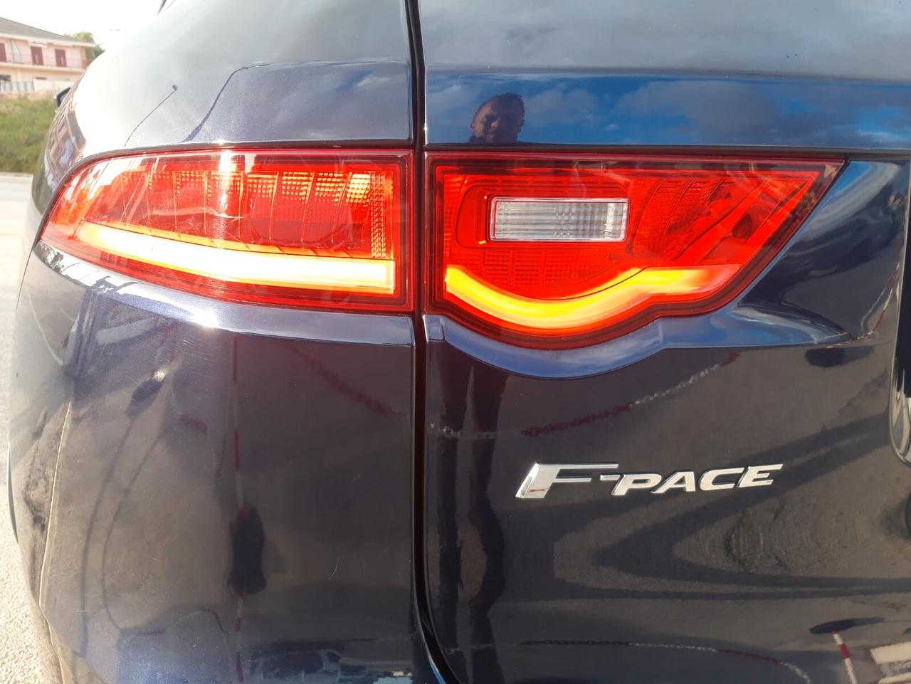 Jaguar F-Pace 2.0 D 180 CV AWD aut. Prestige