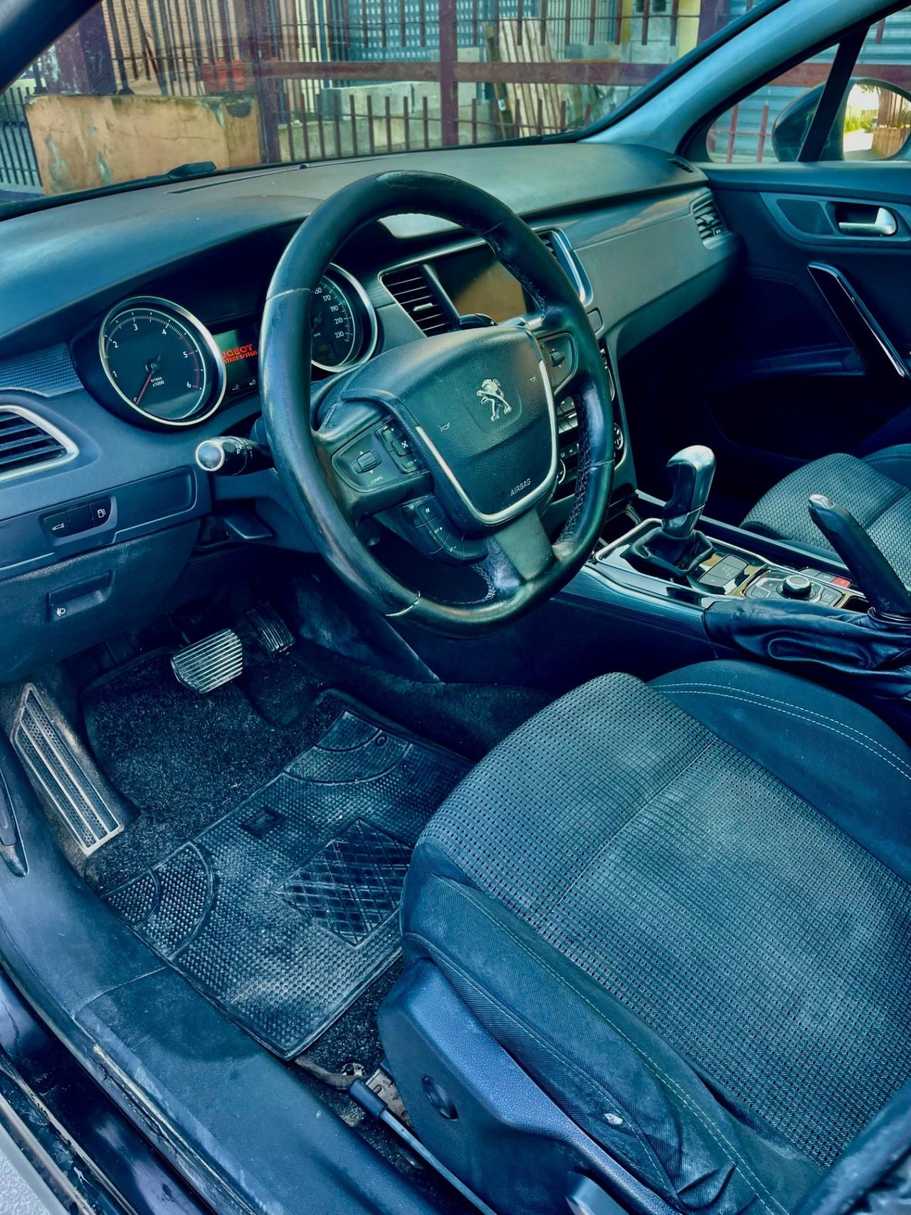 Peugeot 508 1.6 e-HDi 112CV cambio robotizzato S&S SW Ciel Active