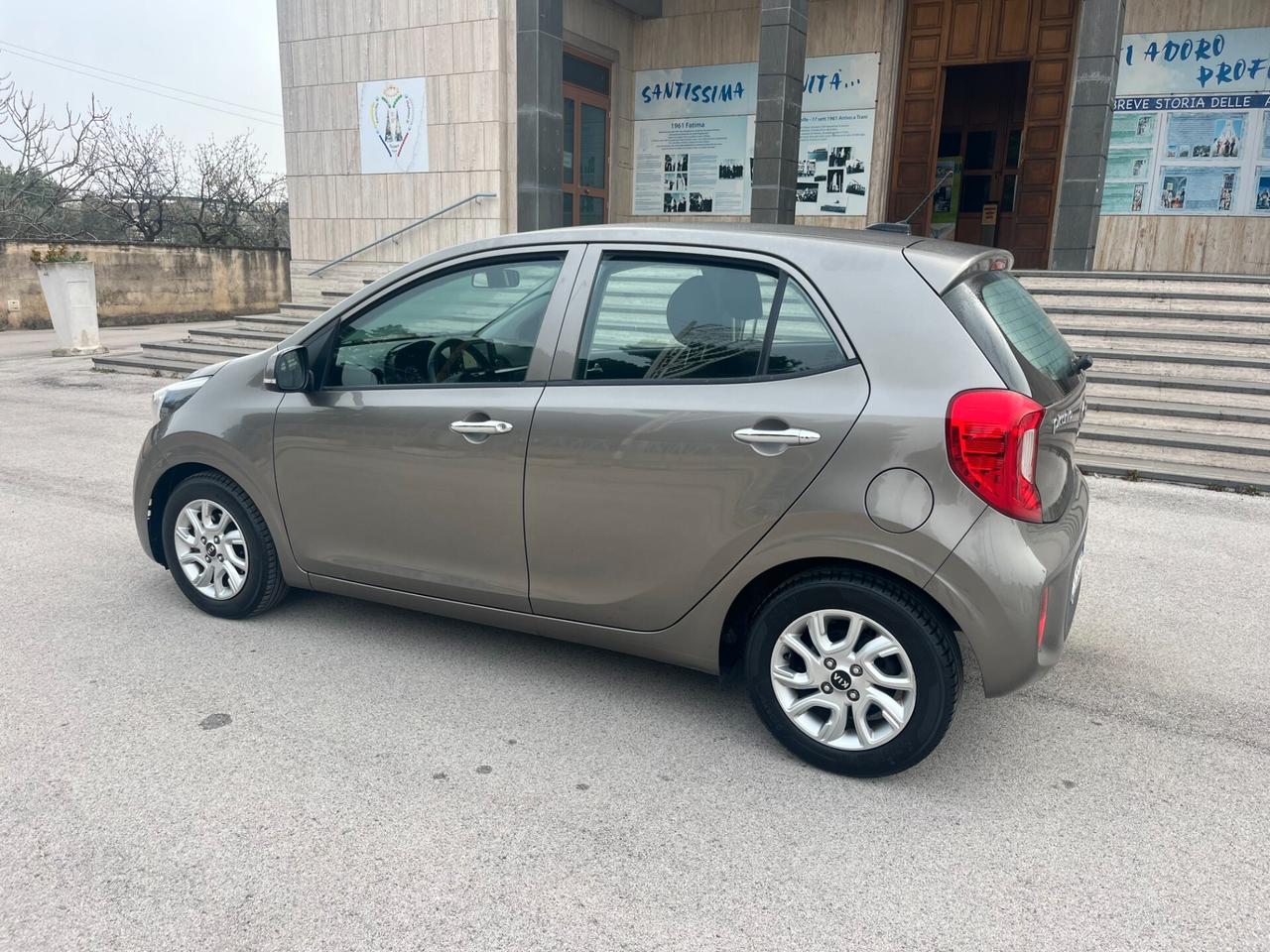 Kia Picanto 1.0 12V 5 porte Cool X NeoPatentati
