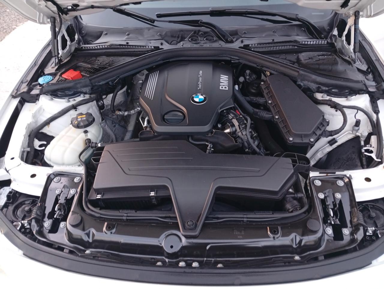 Bmw 320d xDrive Touring Luxury