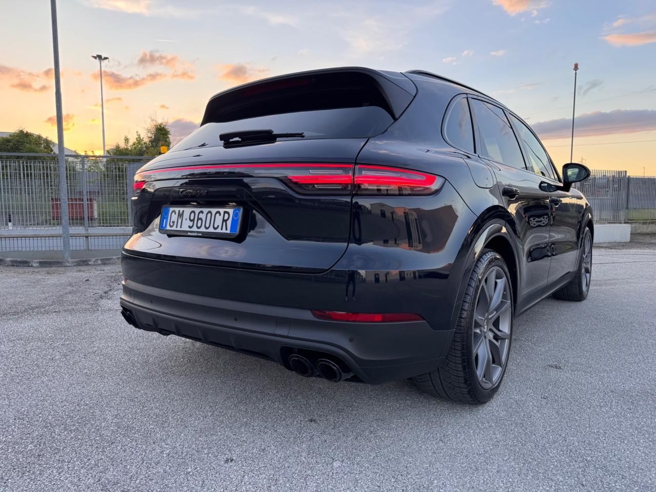 Porsche Cayenne 3.0 V6 E-Hybrid Platinum Edition