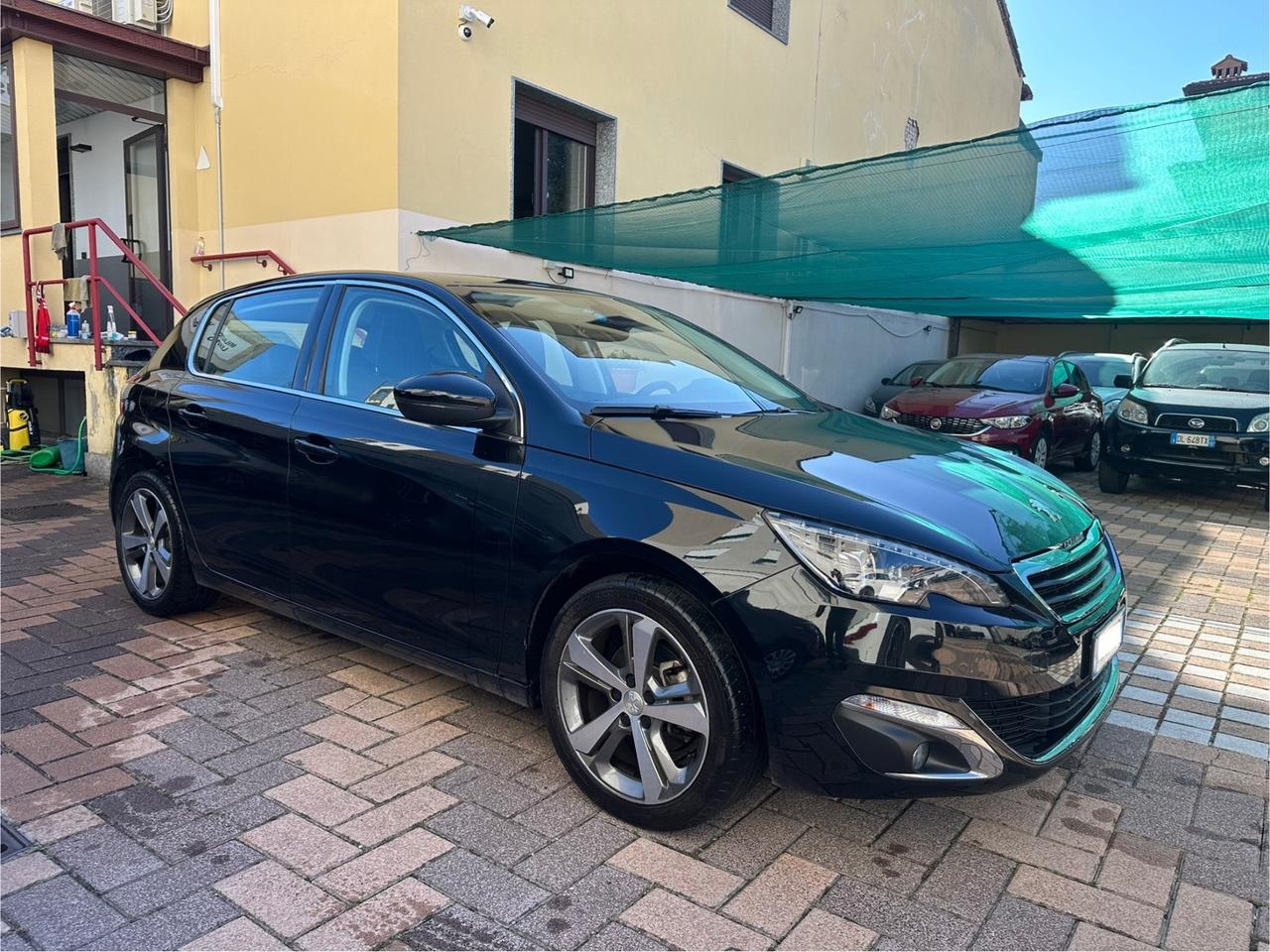 Peugeot 308 1.2 Turbo 130 S&S Allure - solo 49000 km !!!