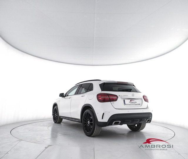 MERCEDES-BENZ GLA 200 CDI 200 d Automatic Night Edition