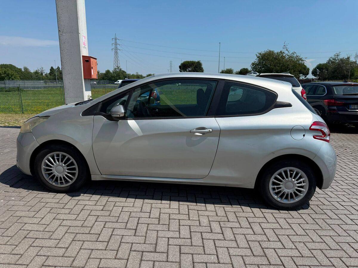 Peugeot 208 1.2 vti 12v Allure 3p