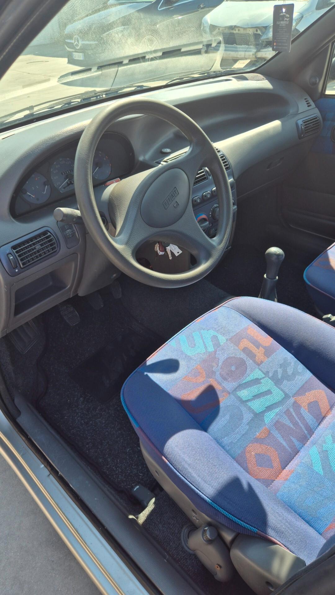 Fiat Punto 1.2i cat 5 porte SX