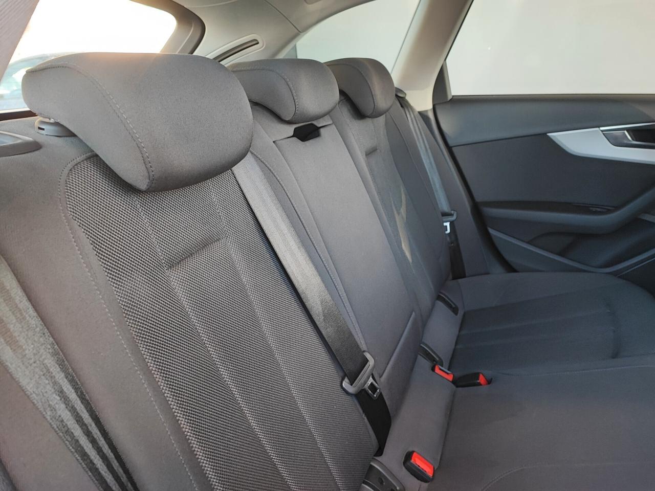 Audi A4 Avant 35 TDI/163 CV S tronic line edition