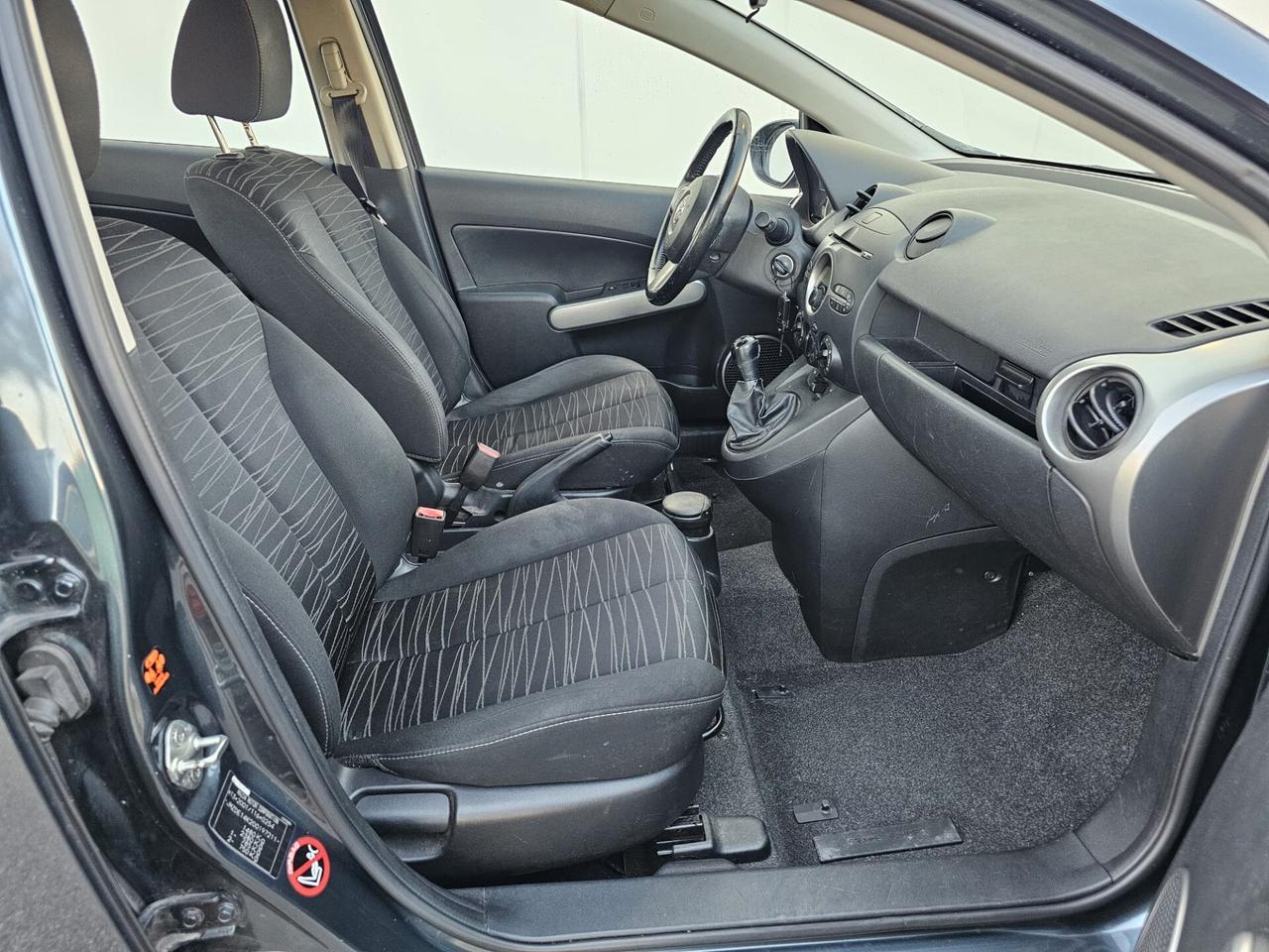 Mazda 2 benzina
