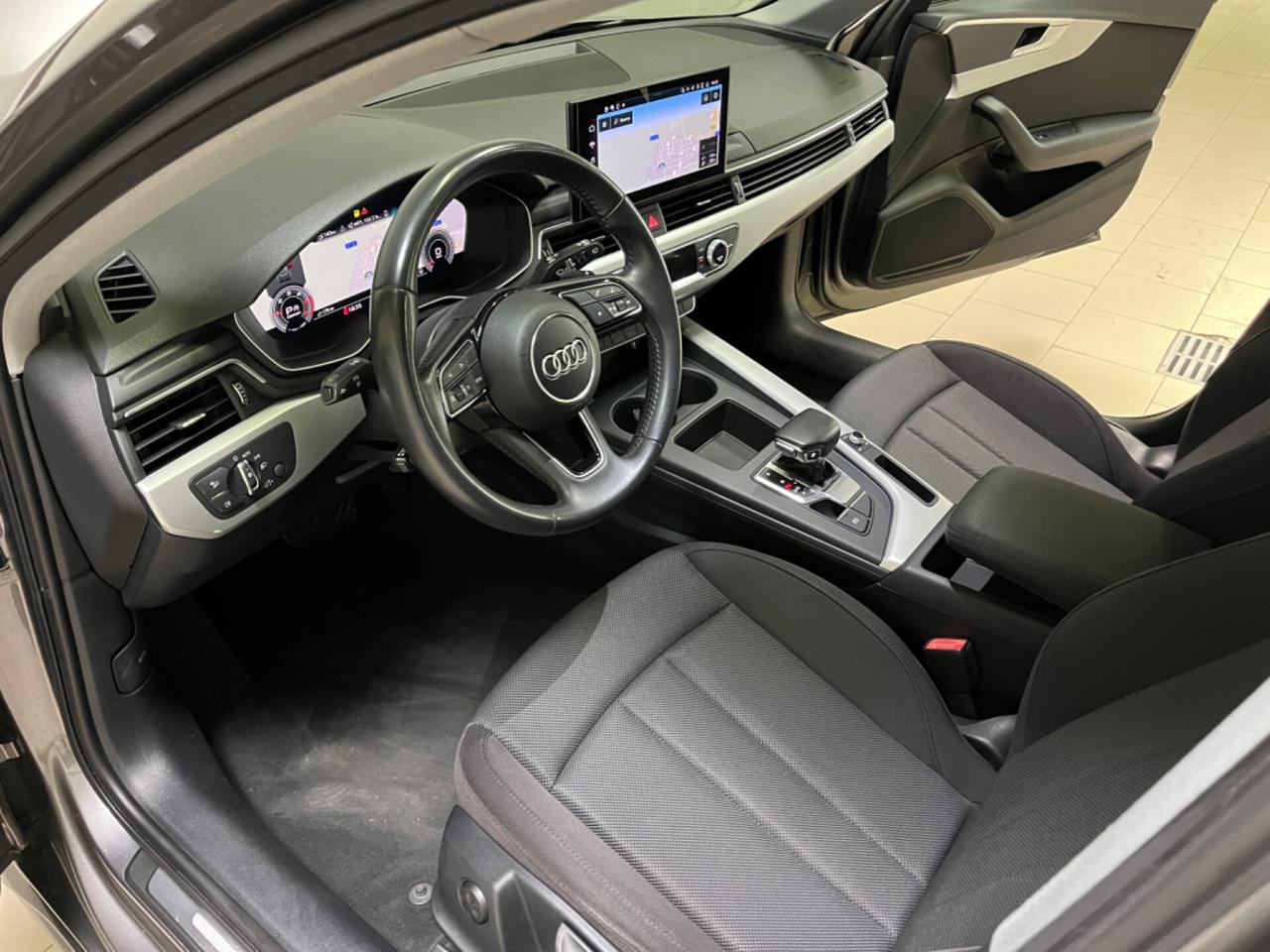 Audi A4 Avant 35 TDI/163 CV S tronic *fari Matrix