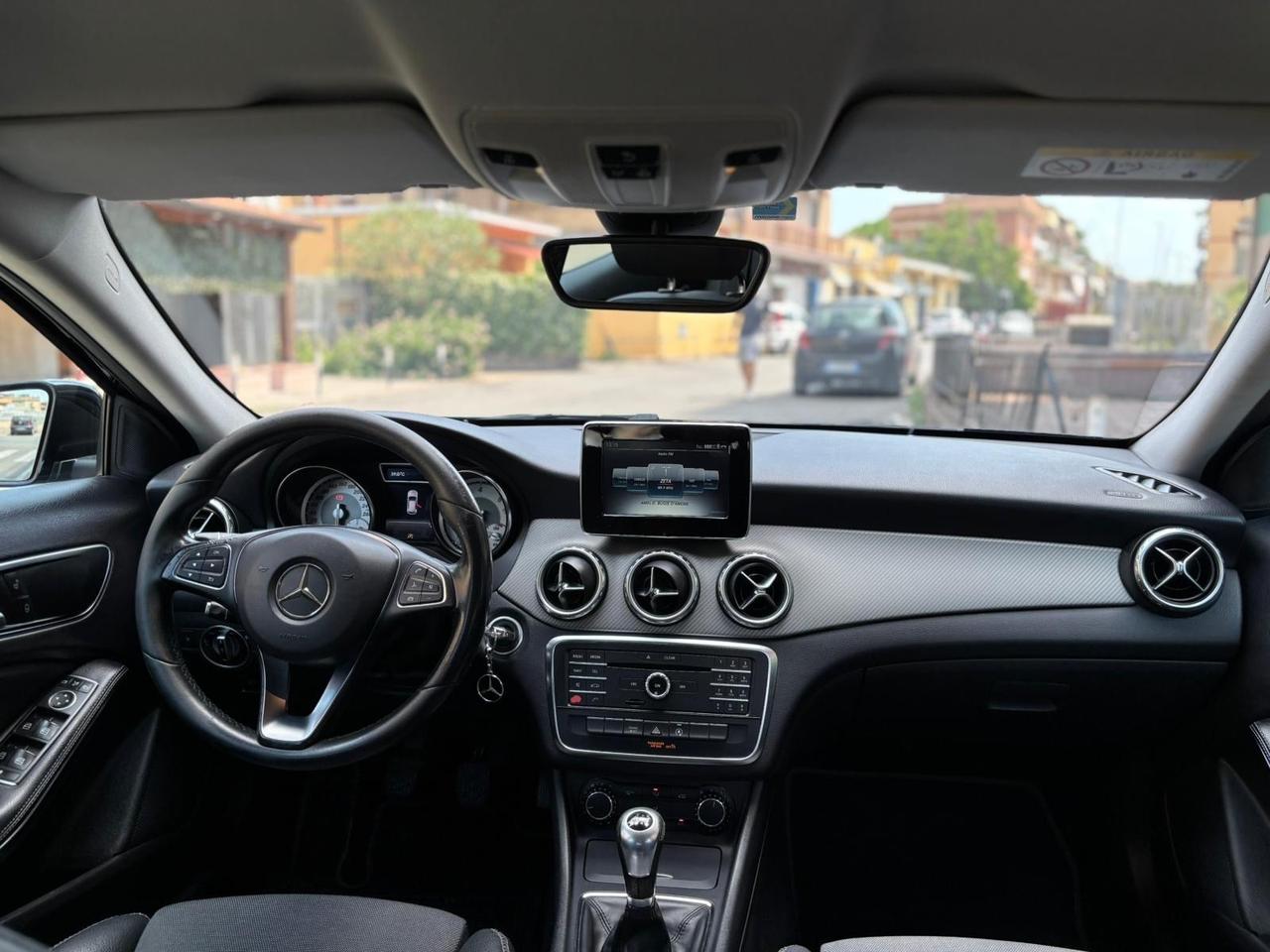 Mercedes-benz GLA 180 d Business