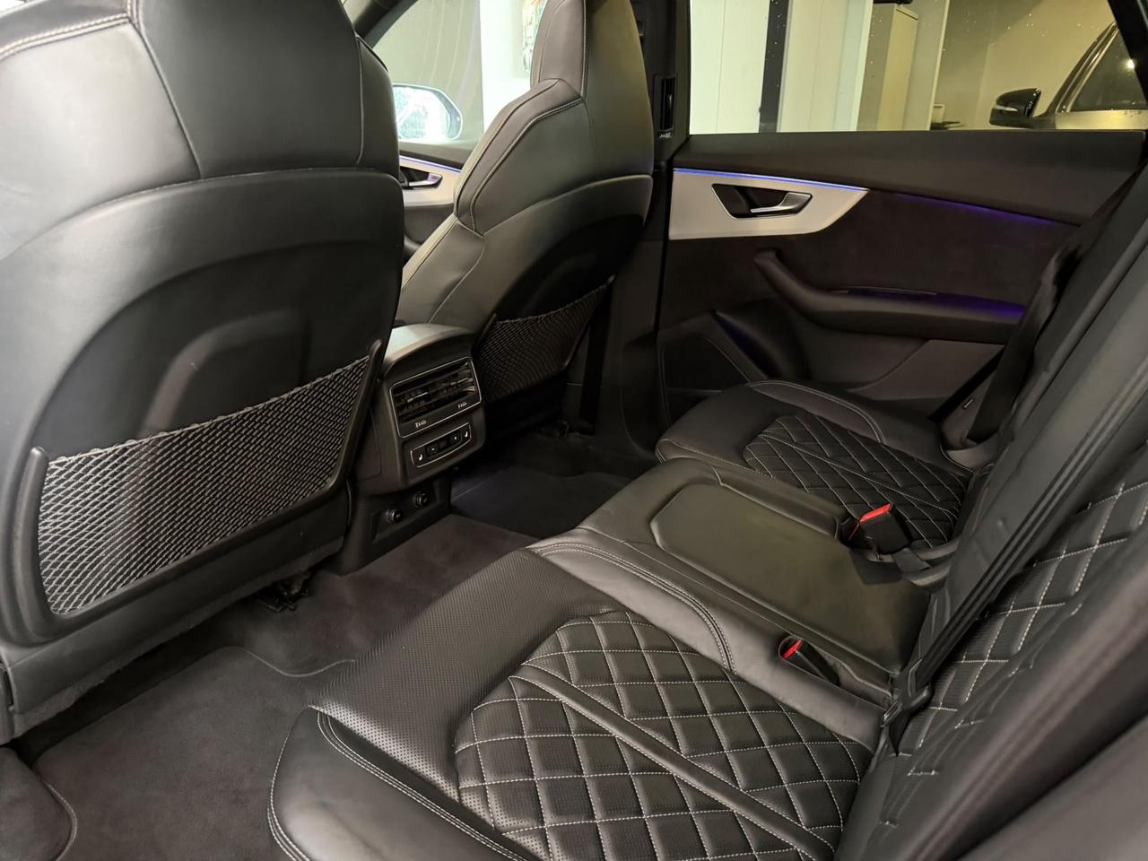 Audi Q8 55 TFSI quattro tiptronic Sport