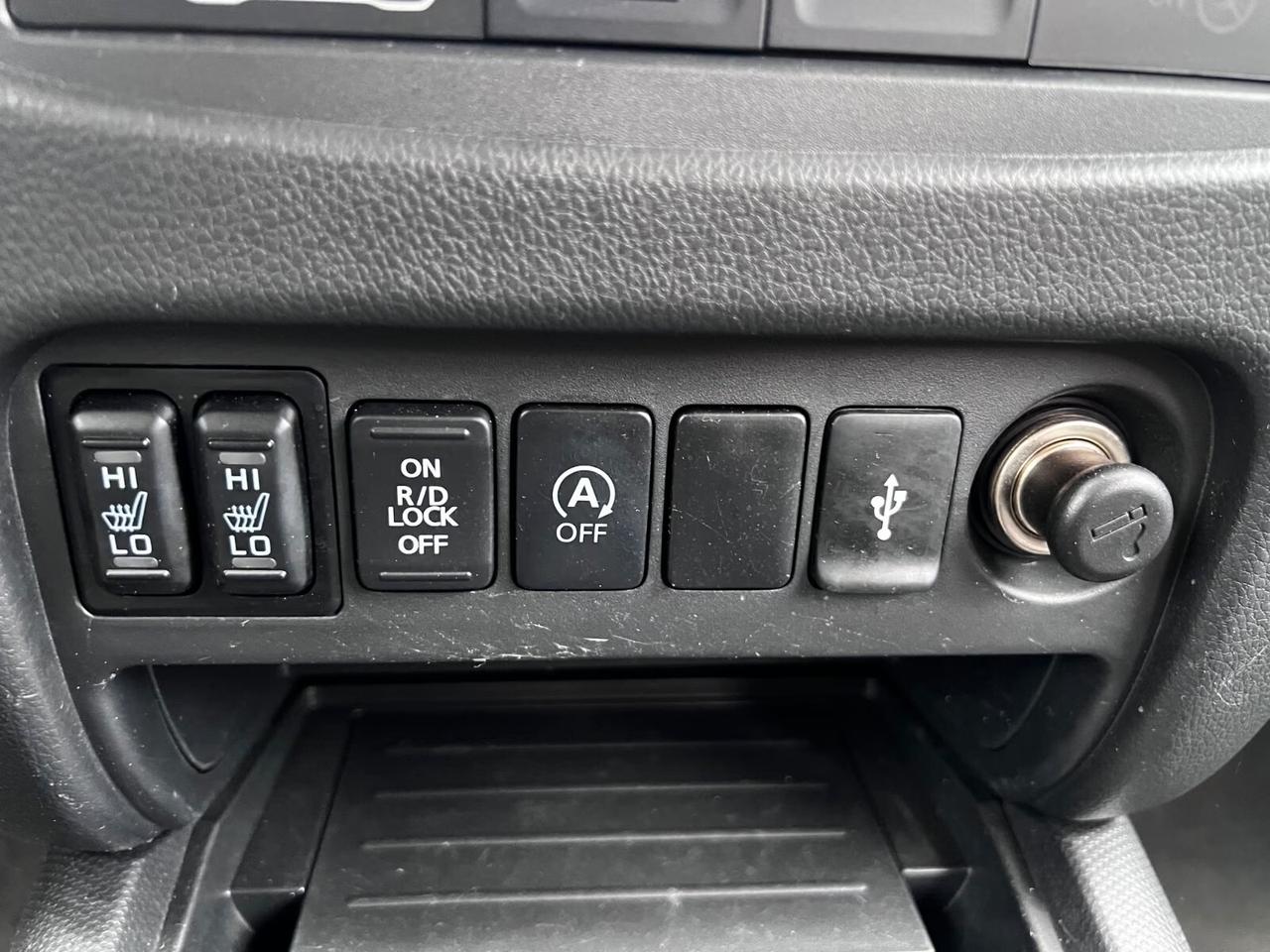Mitsubishi L200 doppia cabina GANCIO+CERCHI