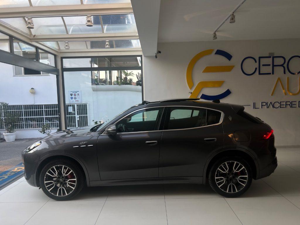 Maserati Grecale MHEV 300 CV AWD GT tetto panoramico da€549,00