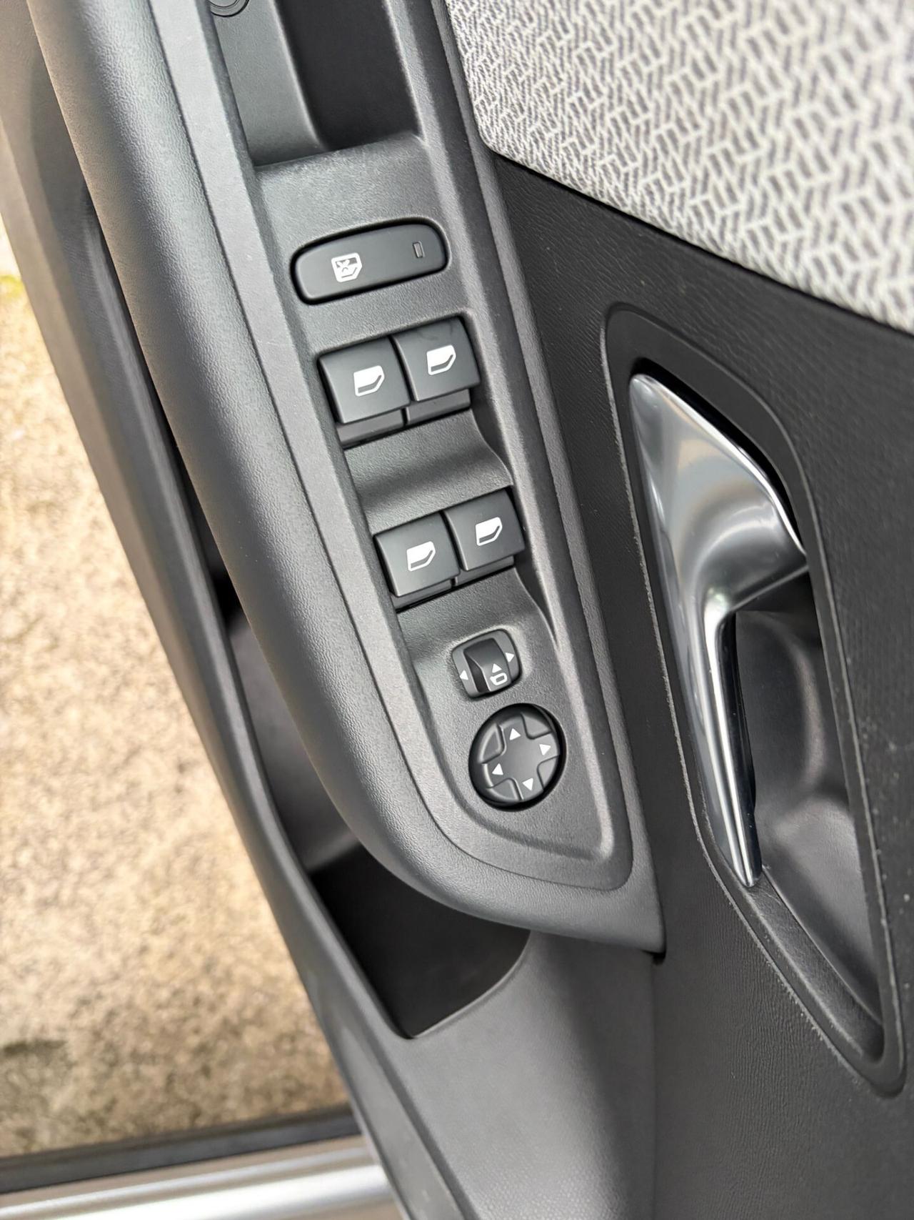 Citroen C4 1.2 BENZINA 130CV S&S Shine