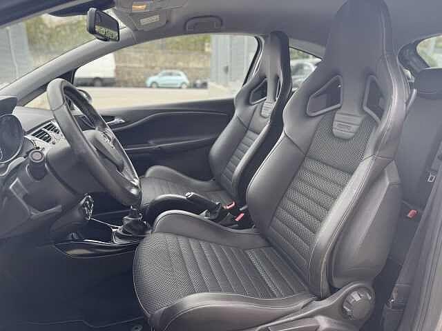 Opel Corsa 1.6 Turbo Coupé OPC