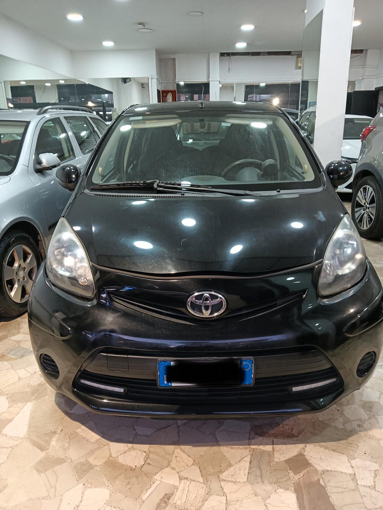 Toyota Aygo 1.0 12V 5 porte AUTOMATICA