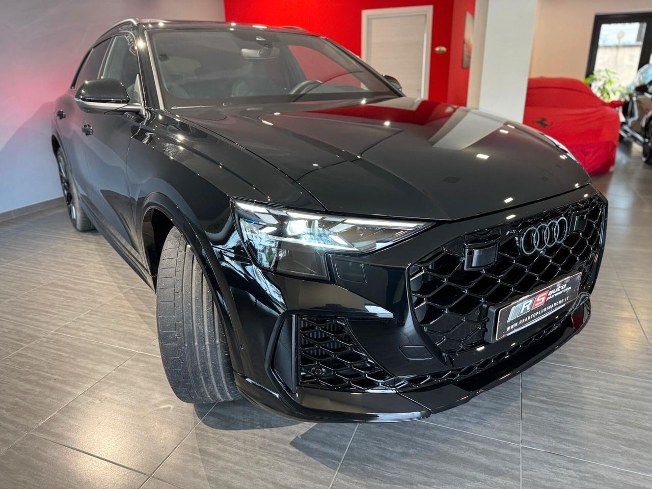Audi RS Q8 quattro V8 tiptronic