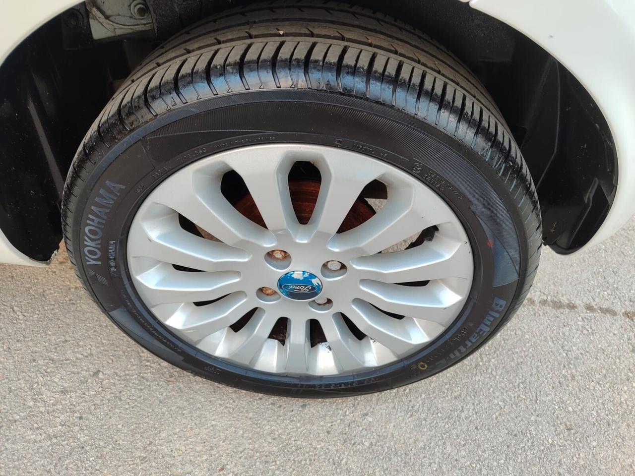 Ford Ka 1.2 BENZ. 69CV Titanium!