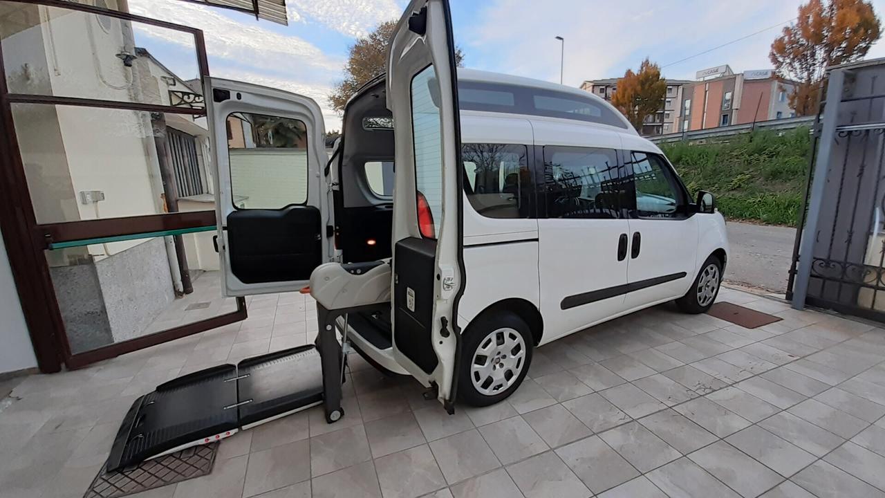 Doblo tetto alto trasporto disabili 1.6 MJT €6