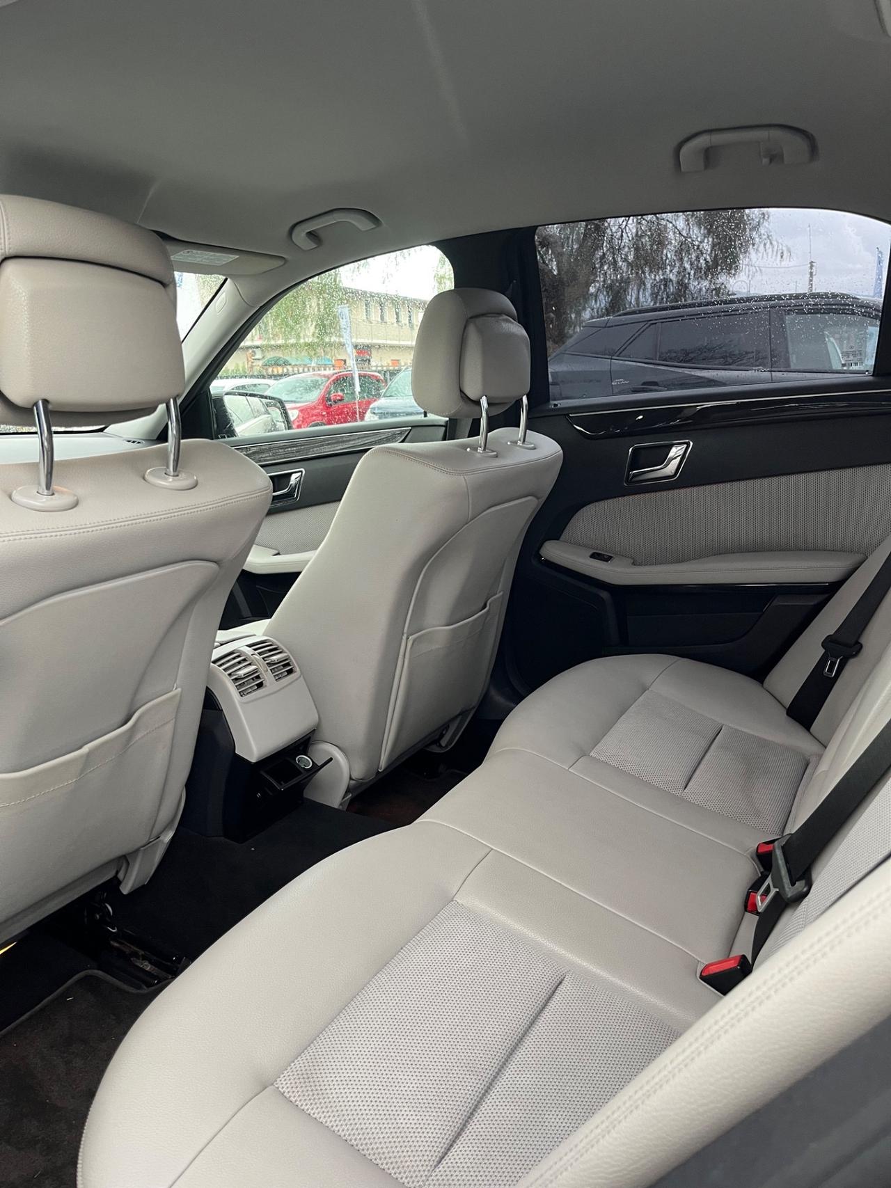 Mercedes-benz E 220 CDI BlueEFFICIENCY Avantgarde AMG