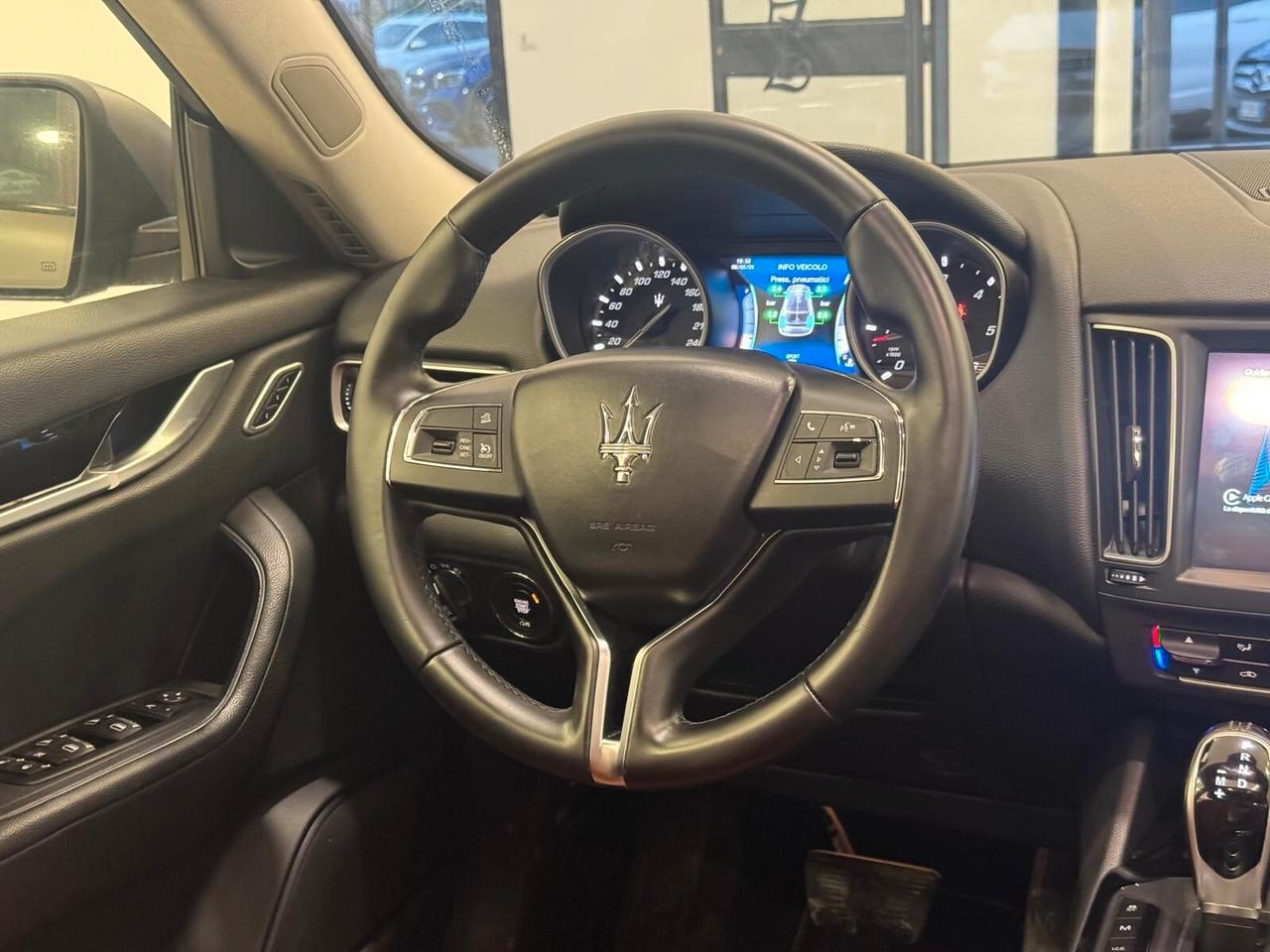 Maserati Levante 275CV TETTO 2017 IVA ESP