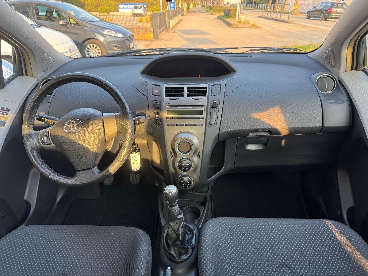 TOYOTA - Yaris - 1.3 5p. Sol #1PROPRIETARIO #TAG.TOYOTA