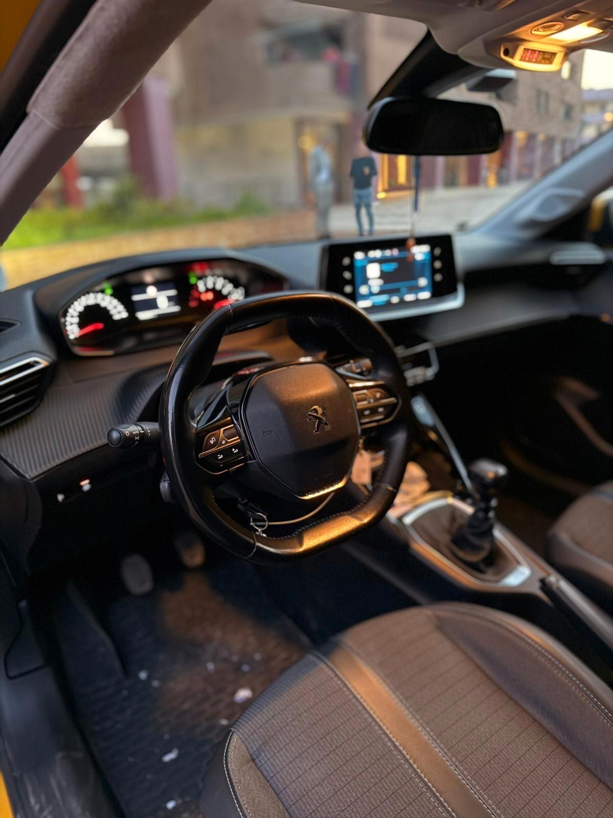 Peugeot 208 PureTech 100 Stop&Start 5 porte Active