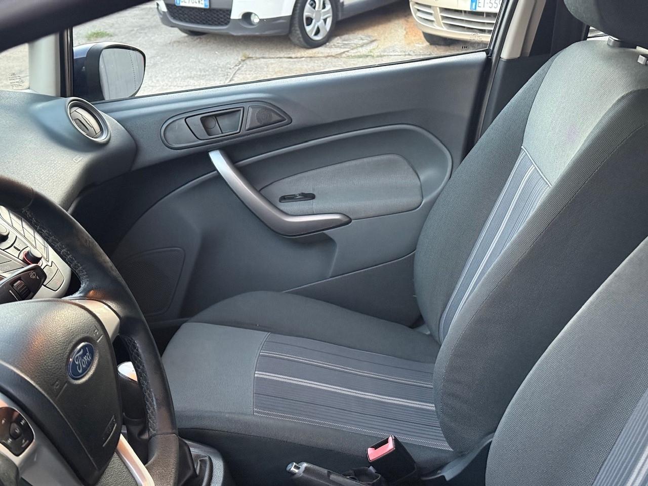 Ford Fiesta 1.4 5 porte Bz.- GPL Titanium