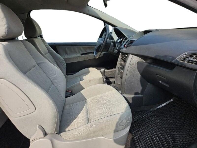 Peugeot 207 1.4 HDi 70CV 3p. ONE Line