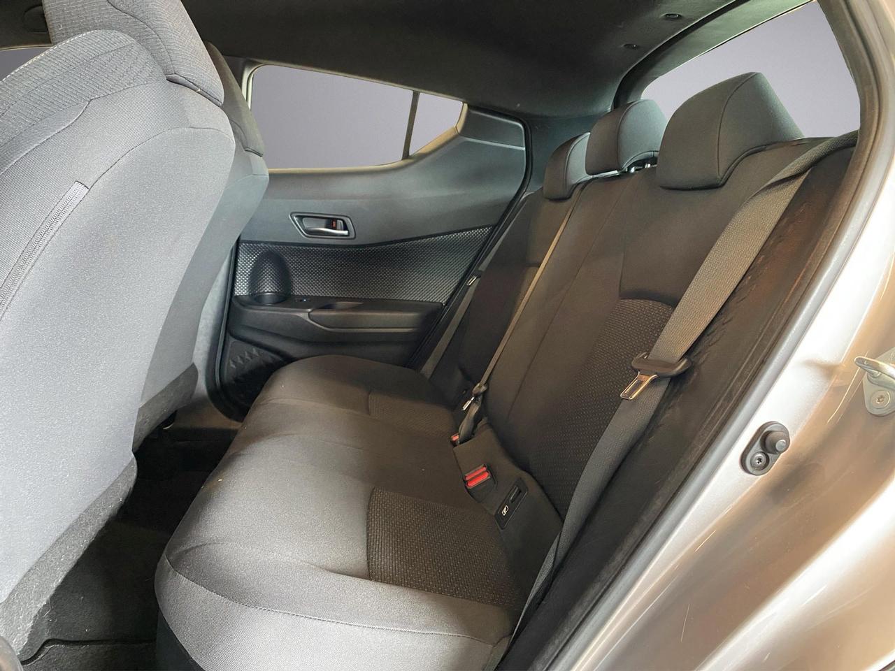 Toyota C-HR 1.8h Active 2wd e-cvt