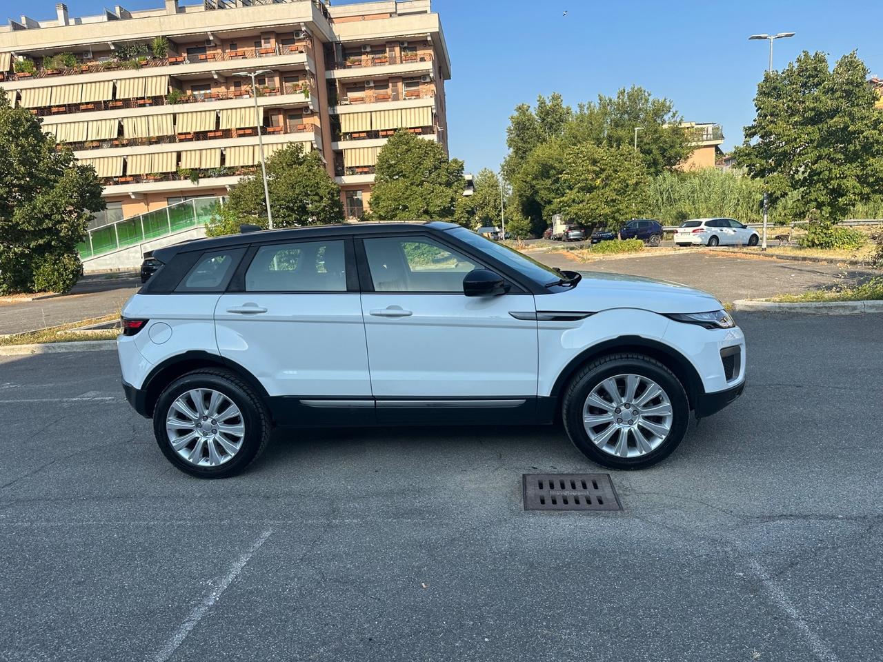 Land Rover Range Evoque 2.0 TD4 150 CV 5p. Pure