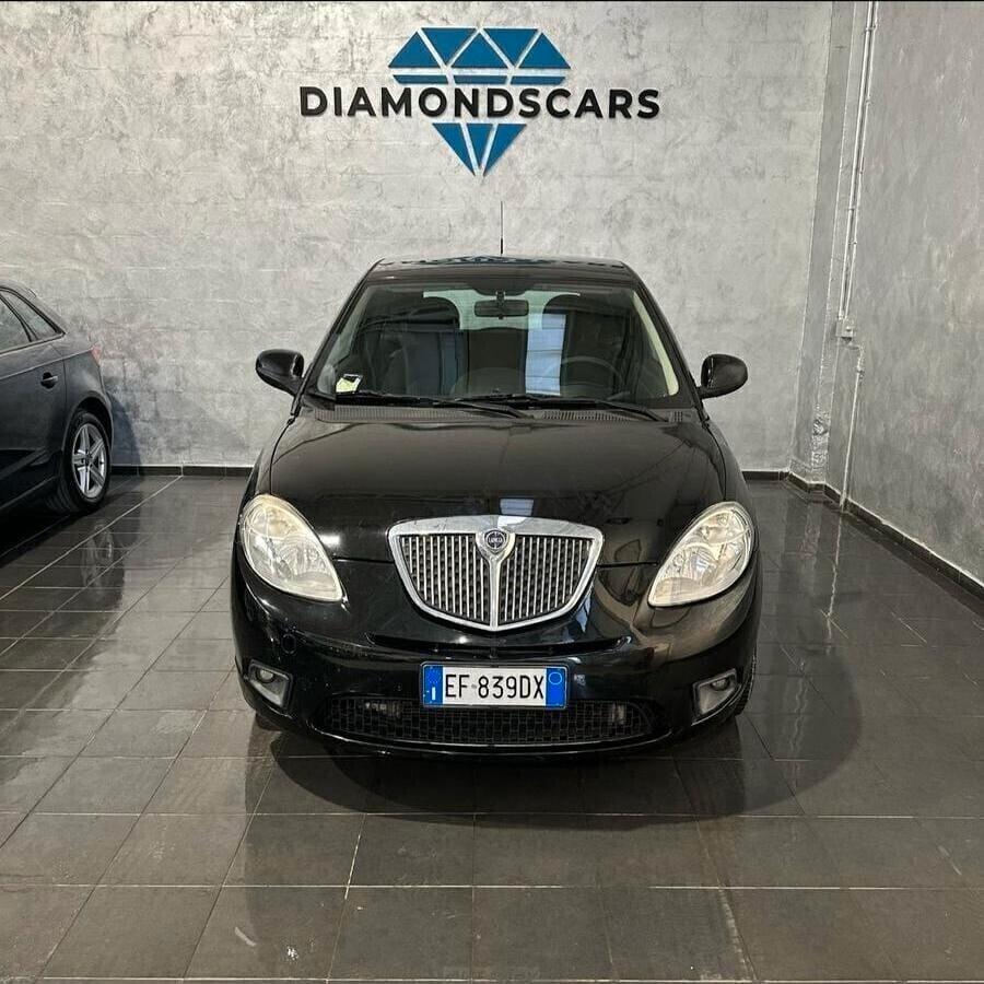 Lancia Ypsilon 1.2 69 CV New Oro