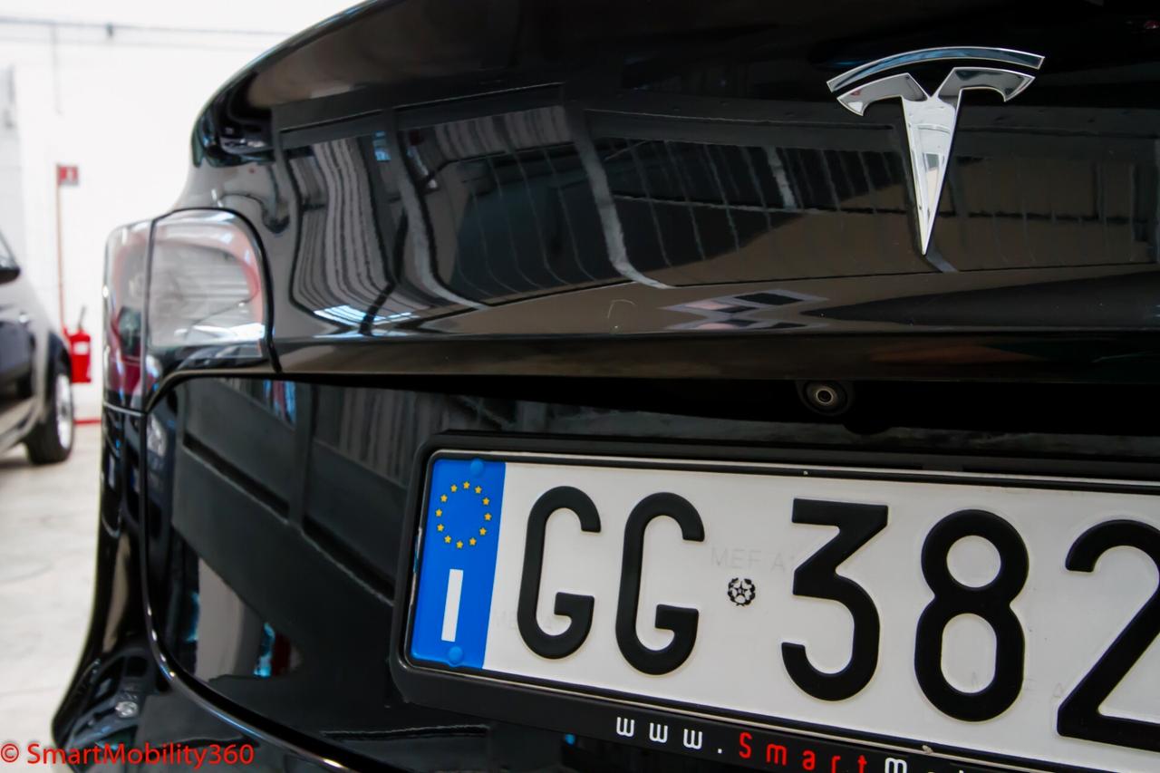Tesla Model 3 Long Range Dual Motor AWD - Promo finanziamento: 2.500 € di anticipo e 413 €/mese!