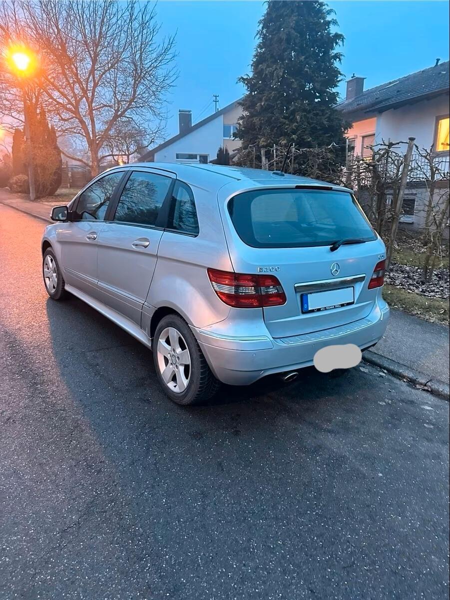 Mercedes-benz B 200 CDI Premium automatica ok neo patentati
