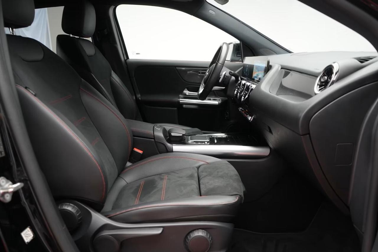 Mercedes-benz GLA 200 Automatic AMG - KAMERA - LED - NAVI