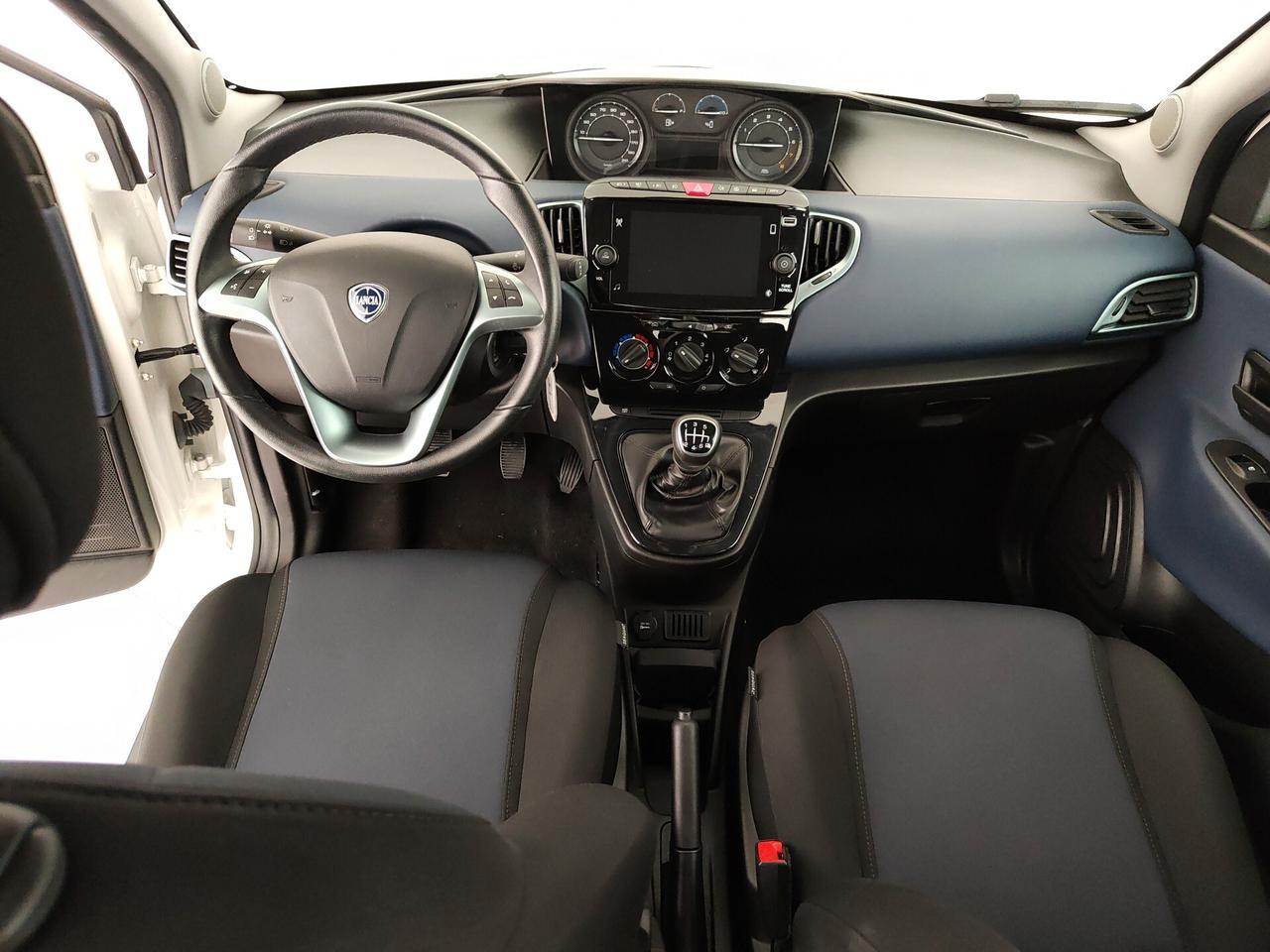 Lancia Ypsilon 1.0 FireFly 5 porte S&S Hybrid Platino
