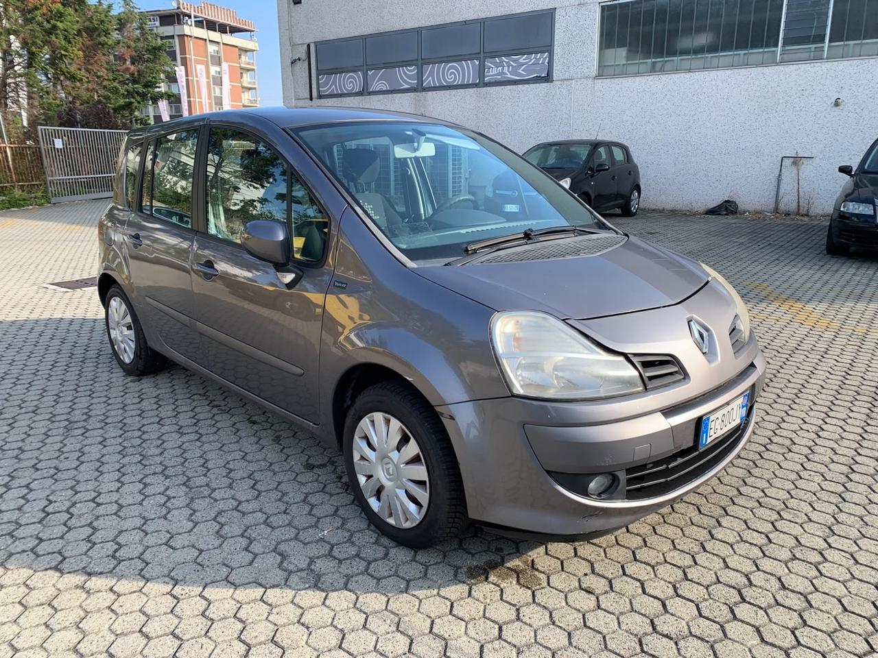 Renault Modus Grand 1.2 16V TCE Live