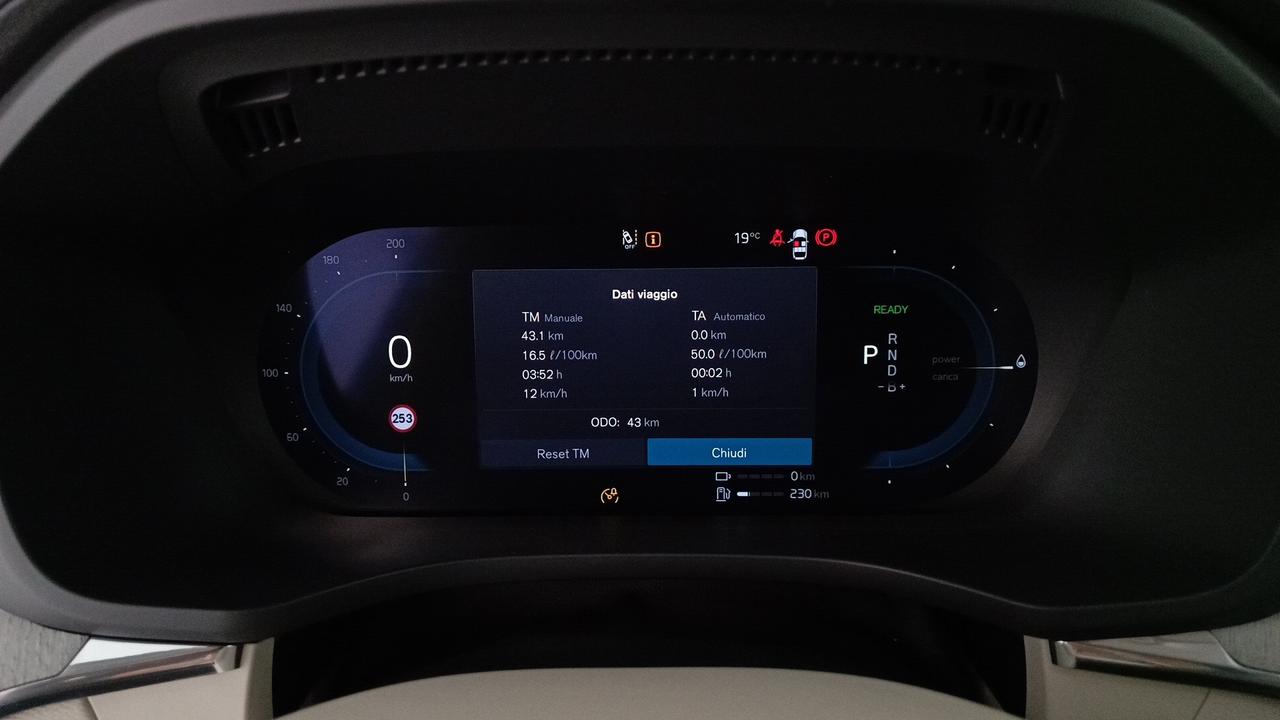 VOLVO XC60 2.0 t6 recharge phev obc 6,4kW Ultimate Dark awd auto