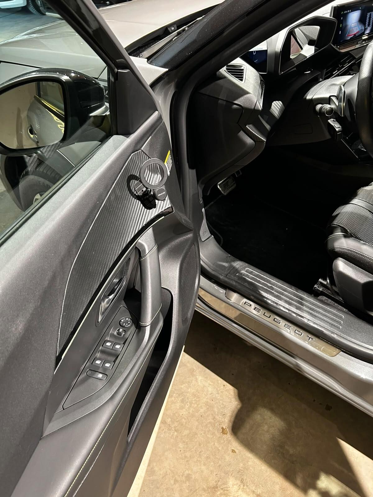 Peugeot 2008 PureTech 100 S&S Active