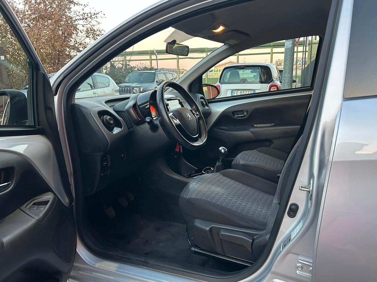 Peugeot 108 VTi 72 S&S 5 porte Allure