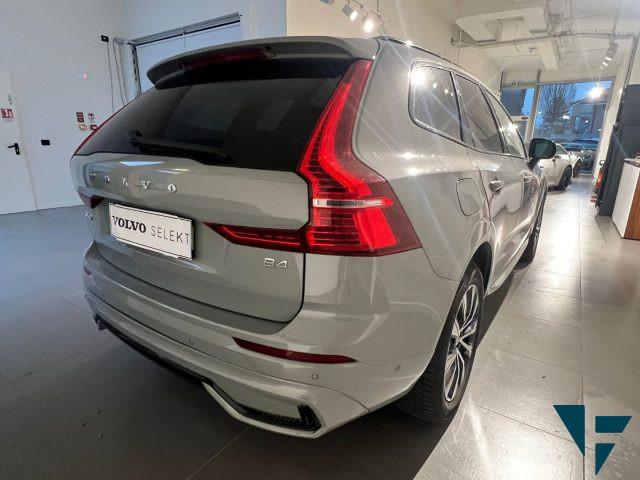 VOLVO XC60 B4 automatico Plus Dark