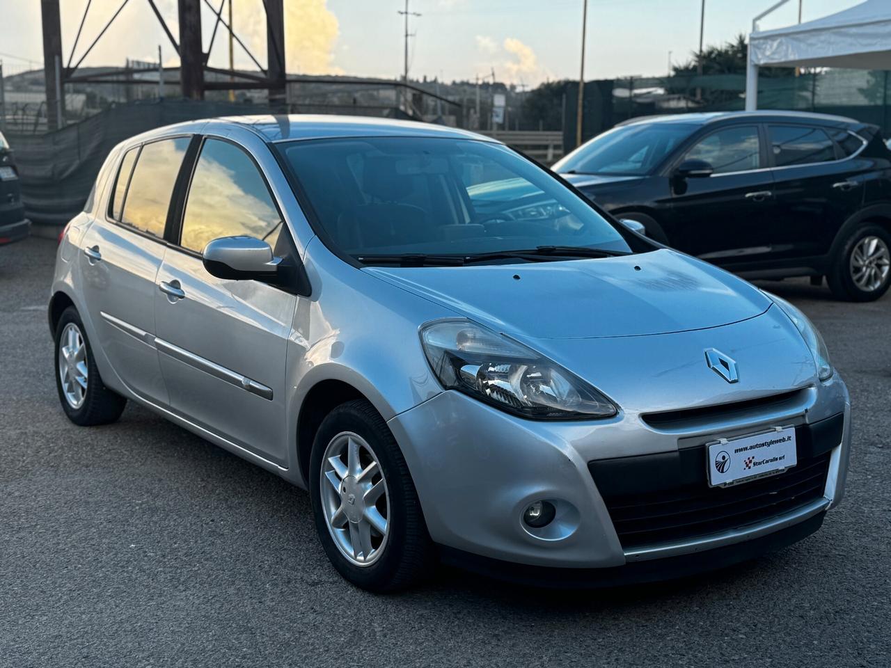 Renault Clio 1.5 dCi 90CV Dynamique - 2011