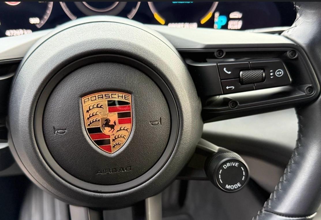 Porsche Taycan 4 Cross Turismo