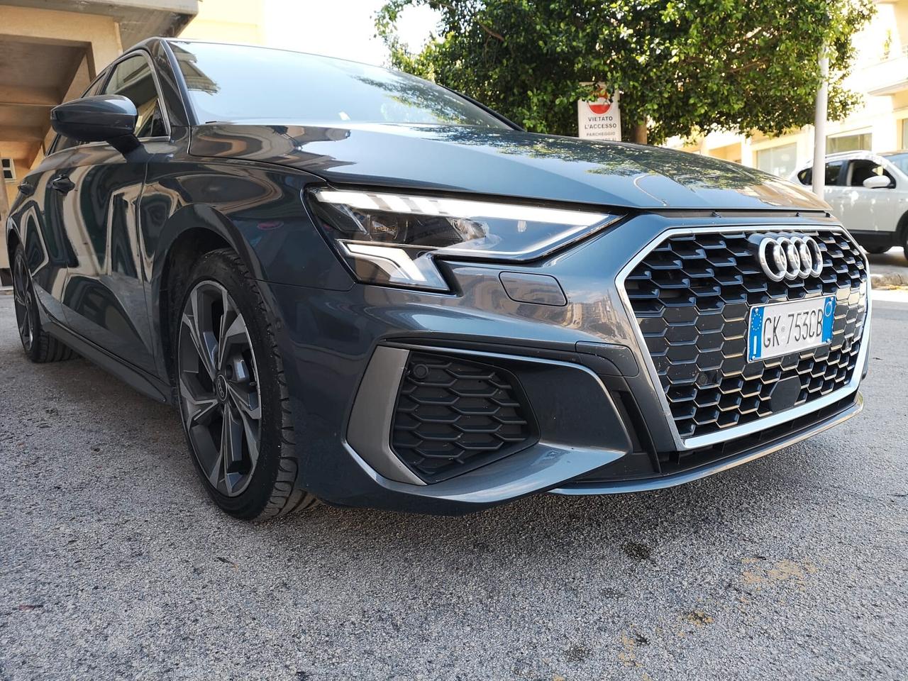 Audi A3 Sedan 30 TDI S tronic line edition