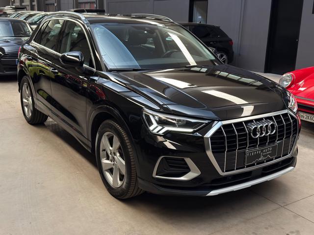 AUDI Q3 35 TDI quattro S tronic Business Advanced