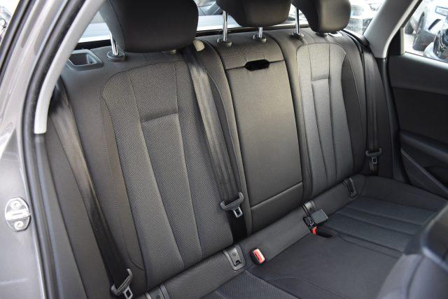 AUDI A4 Avant 35 TFSI S tronic Business *NAVIGATORE*