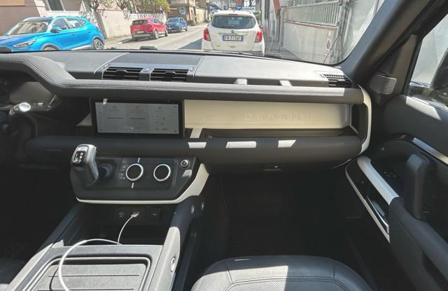 LAND ROVER Defender 110 3.0D 200 CV AWD Automatic