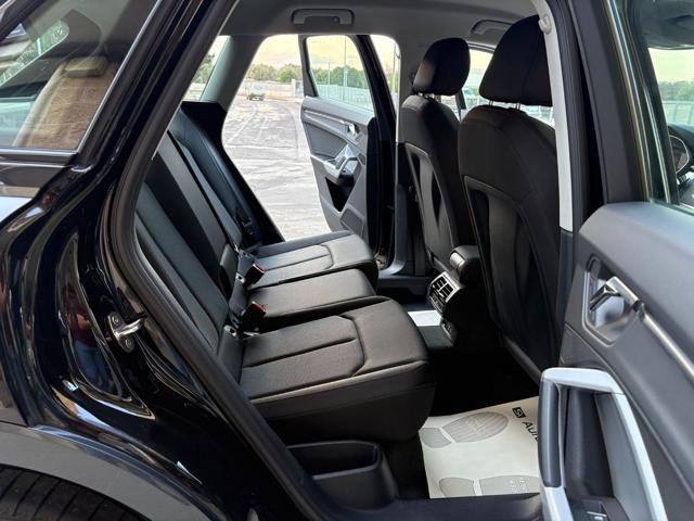 AUDI Q3 35 2.0 TDI S tronic Business Advanced