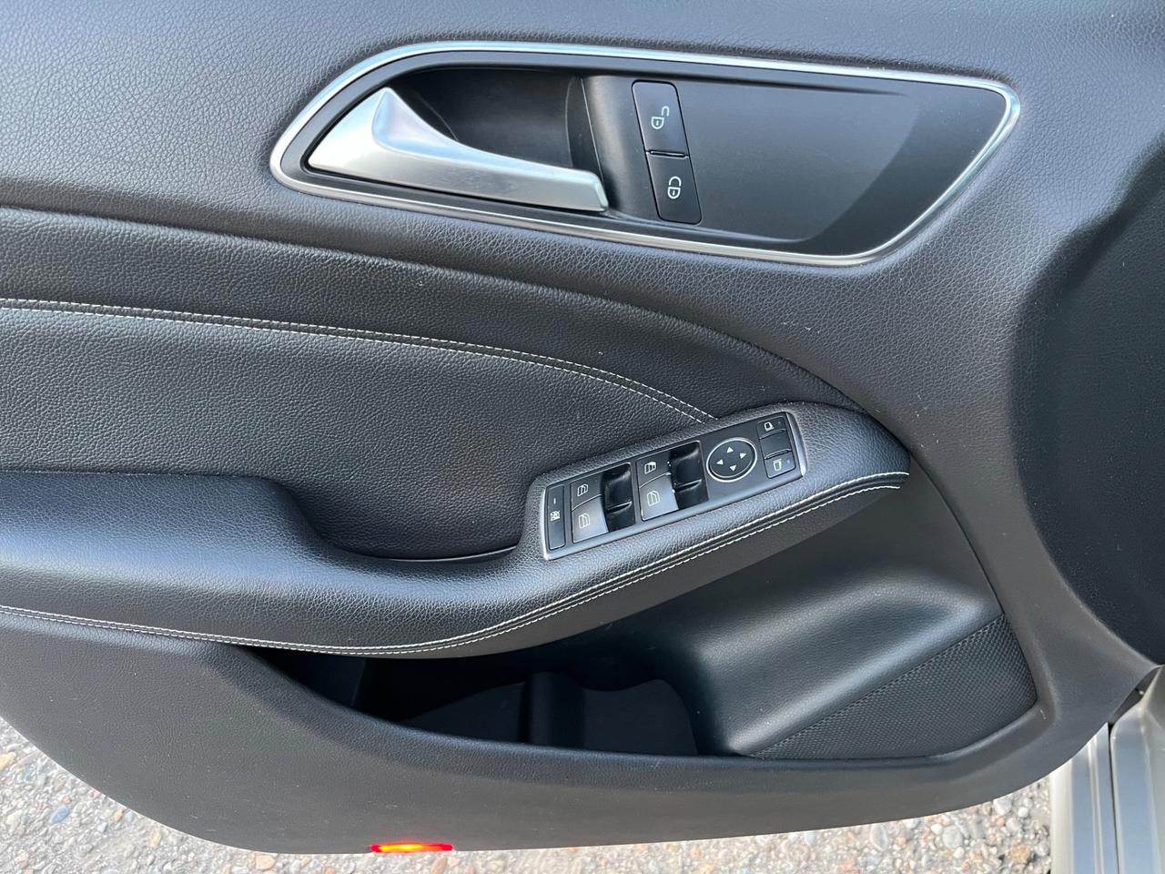 Mercedes-benz B 180 CDI 2013 - PREMIUM —-